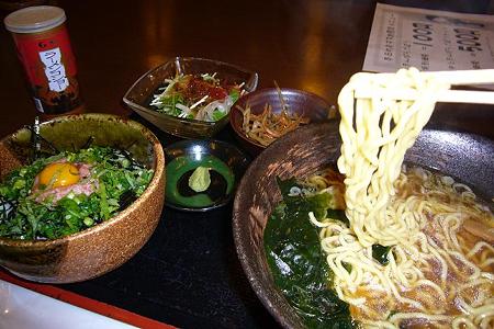 極楽湯　ラーメン