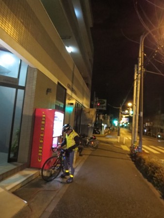 まだ、ブルベライダーも数多い。ケルビム前。