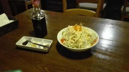 サラダとスパイスとソース