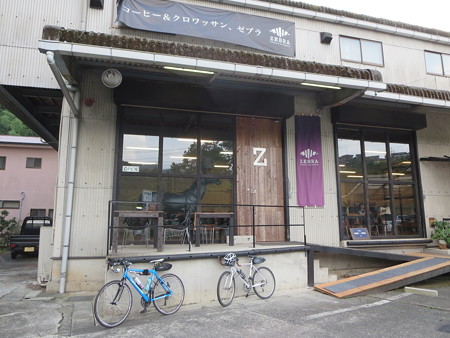 ゼブラ コーヒーアンドクロワッサン 津久井本店