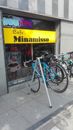 自転車ラック@カフェ ミナミッソ