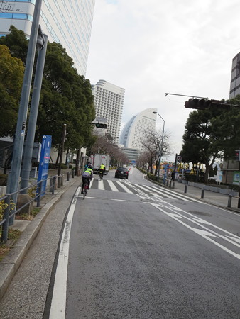 パシフィコ横浜を望む