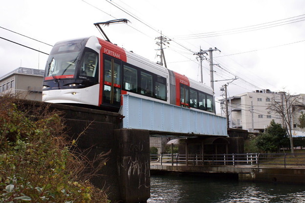 富山ﾗｲﾄﾚｰﾙ TLR0601