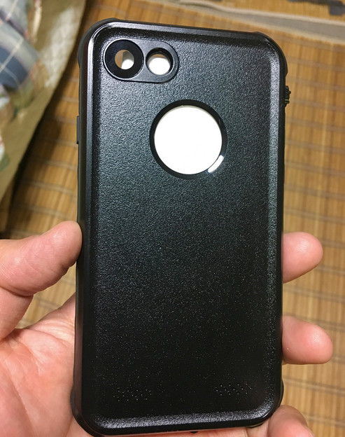 KYOKAのiPhone 7&8用の格安防水・耐衝撃ケース - 14:裏面