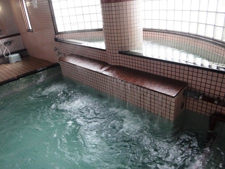 4湖畔の湯