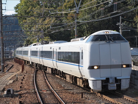 683系特急サンダーバード 東海道本線山科駅