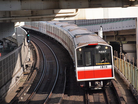 大阪市営地下鉄10系 御堂筋線西中島南方~中津05