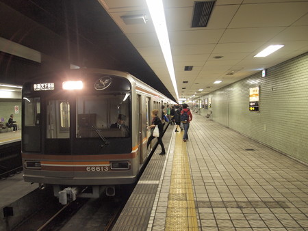 大阪市営地下鉄66系普通 堺筋線日本橋駅01