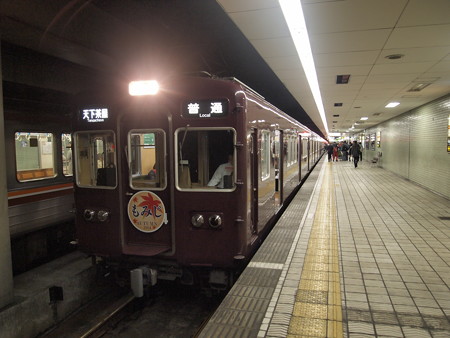 阪急5300系普通 堺筋線日本橋駅01