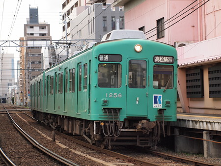 琴電1200形長尾線色 琴平線高松築港~片原町03