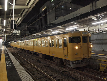 115系末期色普通 山陽本線広島駅02