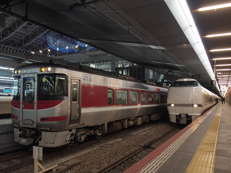 キハ189系はまかぜ 東海道本線大阪駅01