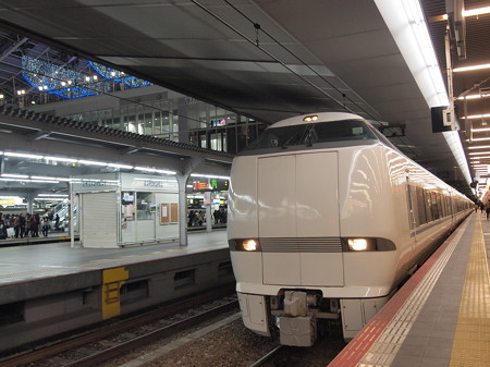 683系特急サンダーバード 東海道本線大阪駅04
