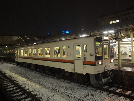 キハ11形普通 紀勢本線松阪駅03