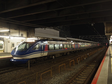HOT7000系特急スーパーはくと 東海道本線京都駅