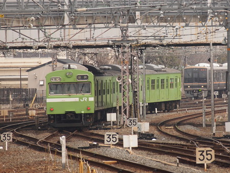 103系普通 奈良線京都駅03