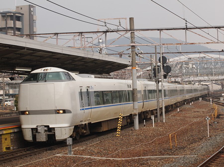 683系特急サンダーバード 東海道本線京都駅01