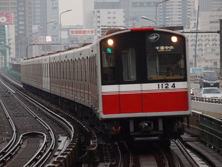 大阪市営地下鉄10系 御堂筋線西中島南方駅03