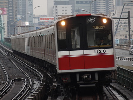 大阪市営地下鉄10系 御堂筋線西中島南方駅06