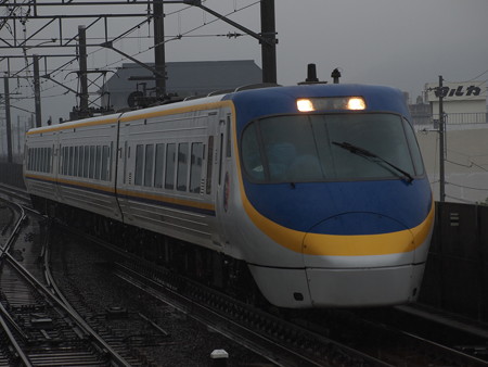 8000系特急いしづち 予讃線坂出駅