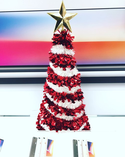 Xmas Tree to Displays iPhoneX/8