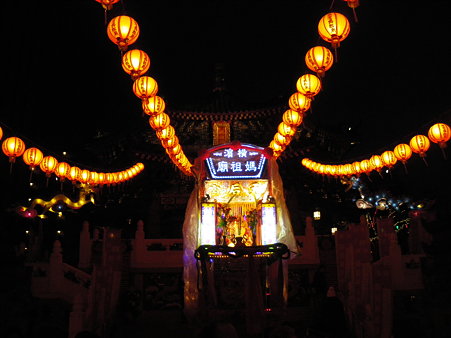 媽祖廟の通り抜け