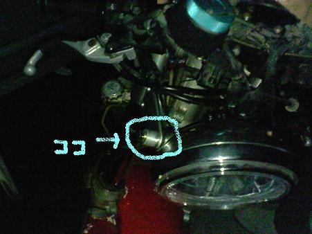 ＮＳＲ２５０ウインカーのボルトがでかい？