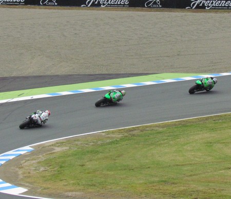 2013 HONDA RCV1000R: Motorcycle racers