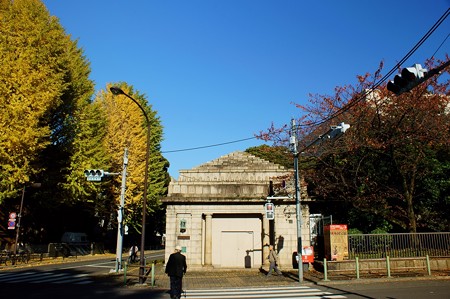 上野公園 博物館動物園駅跡