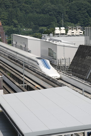 AZ2I2033