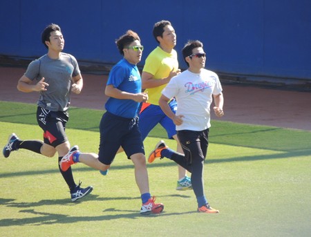 外野ダッシュ。