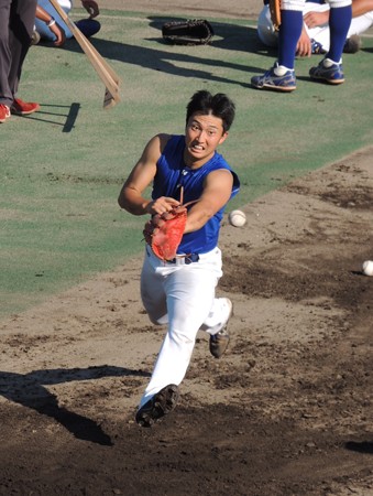 藤嶋健人投手。