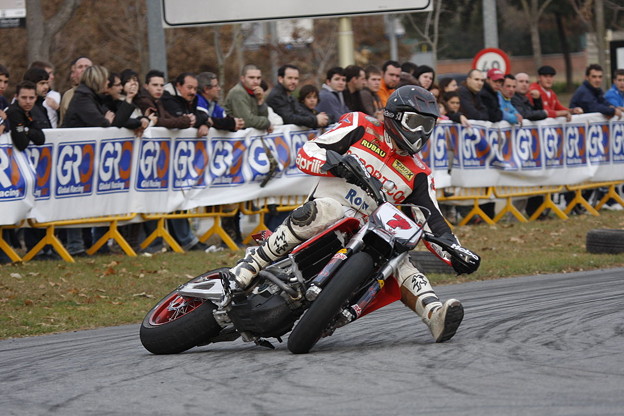 1200px-Pilotsupermotard 写真: 1200px-Pilotsupermotard