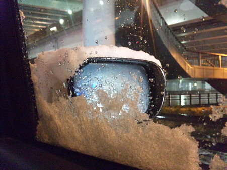 ドアミラーにも雪 ドアミラーにも雪