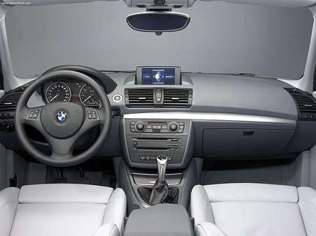 BMW-120i_2005_800x600_wallpaper_1e