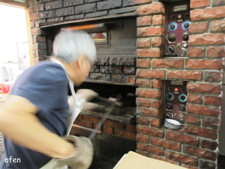 シュトーレン の窯出し IMG_1970