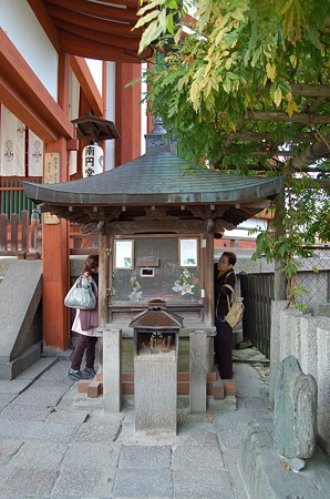 奈良興福寺 南円堂隣賓頭盧尊者(びんずるそんじゃ)
