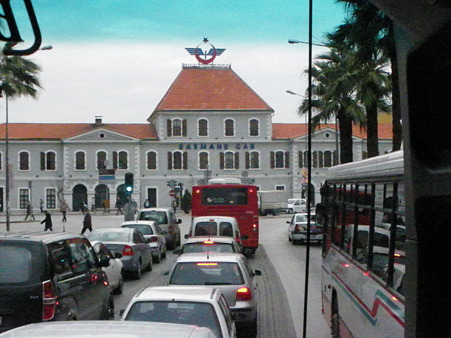 Basmane駅