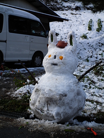 雪だるま featuring Rabit.