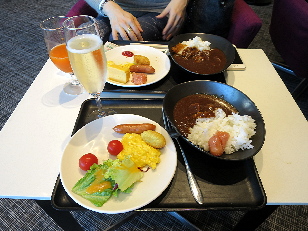 ラウンジ