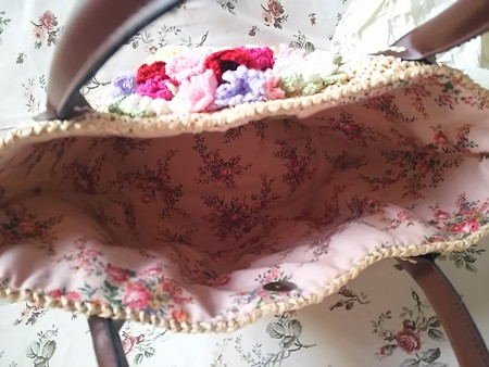 お花ブーケで飾ったアンダリヤバッグ