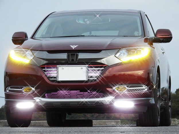 写真: HONDA VEZEL_HV DeepRossoPearl