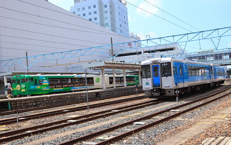 さくらんぼ風っこ号とキハ101系左沢線