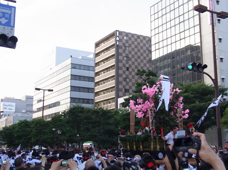 02 追い山当日 博多祇園山笠 中洲流 舁き山 仙台守護独眼竜(せんだいしゅごどくがんりゅう)2012年 写真画像10