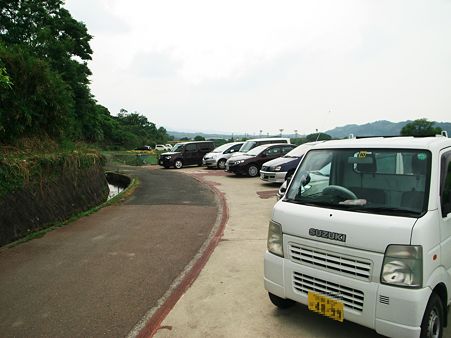 駐車スペースは僅か