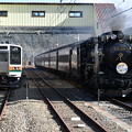 Photos: SLレトロ碓氷 (D51498) と信越本線普通列車