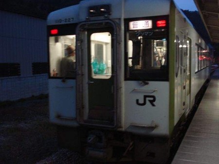 越後川口行き普通列車(津南駅)