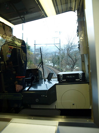箱根登山電車の車窓(小涌谷界隈)