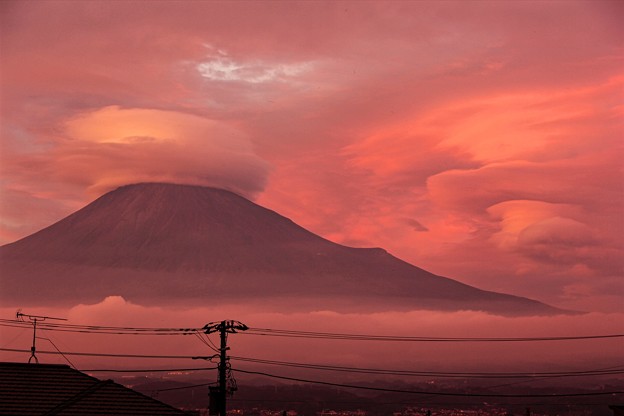 9月12日富士宮市からの夕方富士山～ 笠雲&amp;吊るし雲&amp;夕焼け、良かったですね！