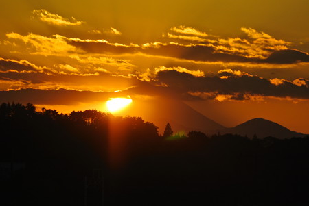 夕暮れの富士山